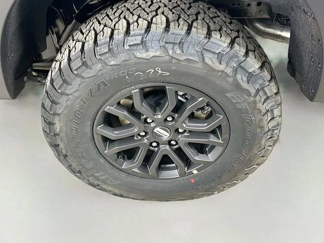 New 2026 Shadow Black Ford Raptor image 31