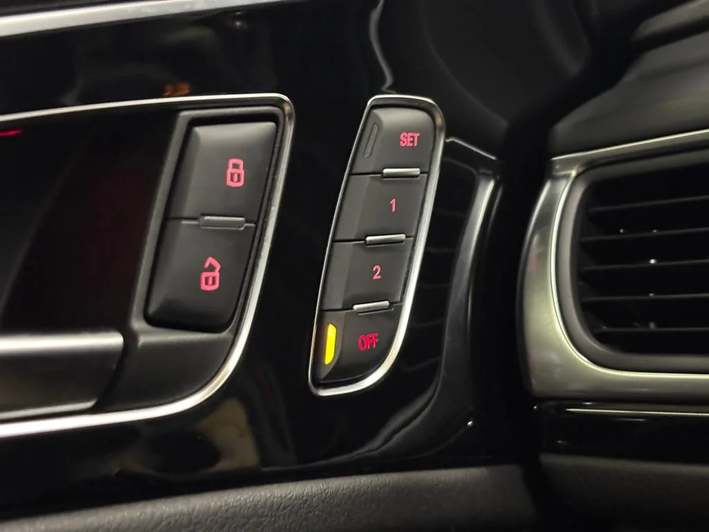 Used 2018 Moonlight Blue Metallic Audi 2.0T image 22
