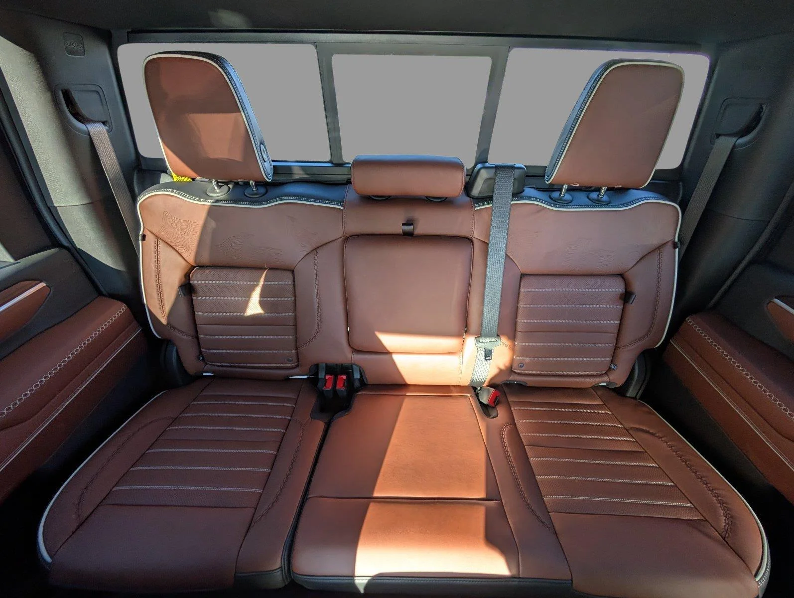New 2026 Summit White GMC Denali Ultimate image 31