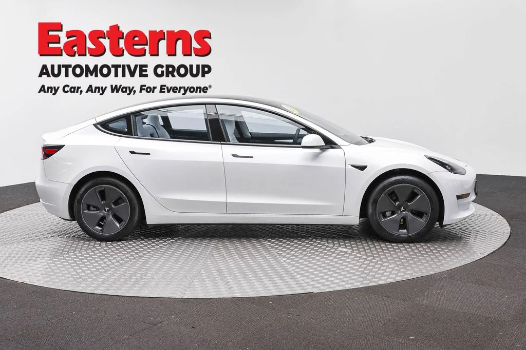 Used 2023 White Tesla Base image 4