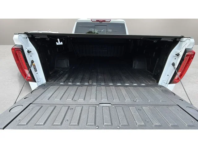 Used 2026 White GMC AT4 image 34