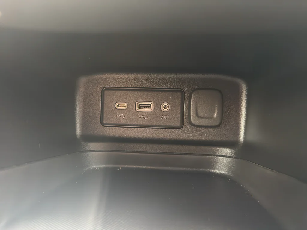 Used 2021 Summit White Chevrolet LT image 38