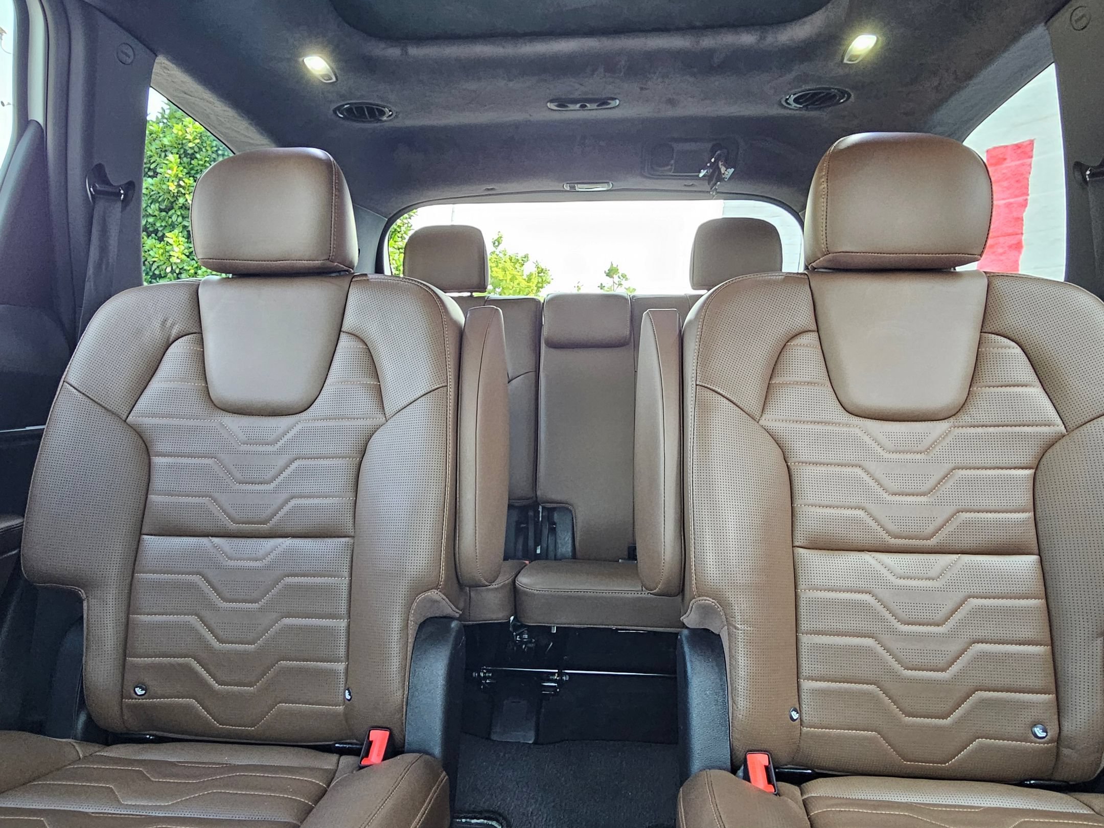Used 2021 Glacial White Pearl Kia SX image 25