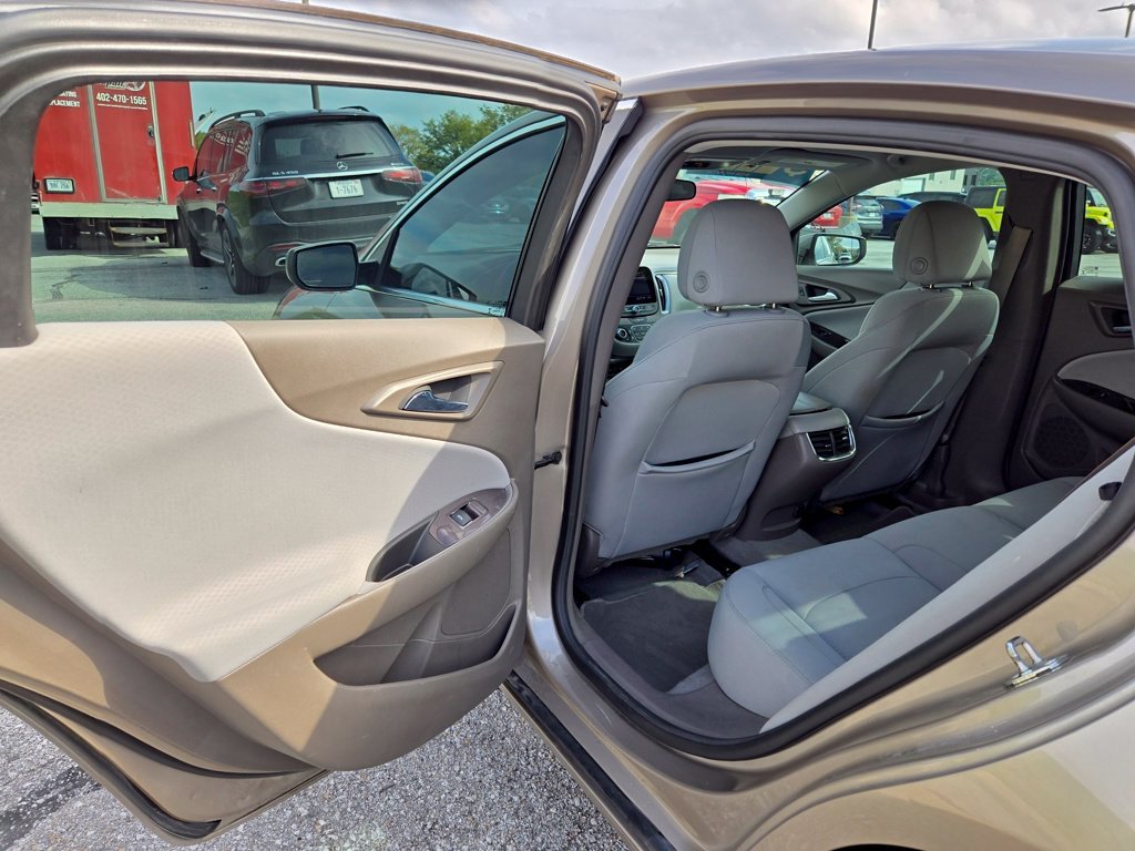 Used 2022 Gray Chevrolet LT image 24