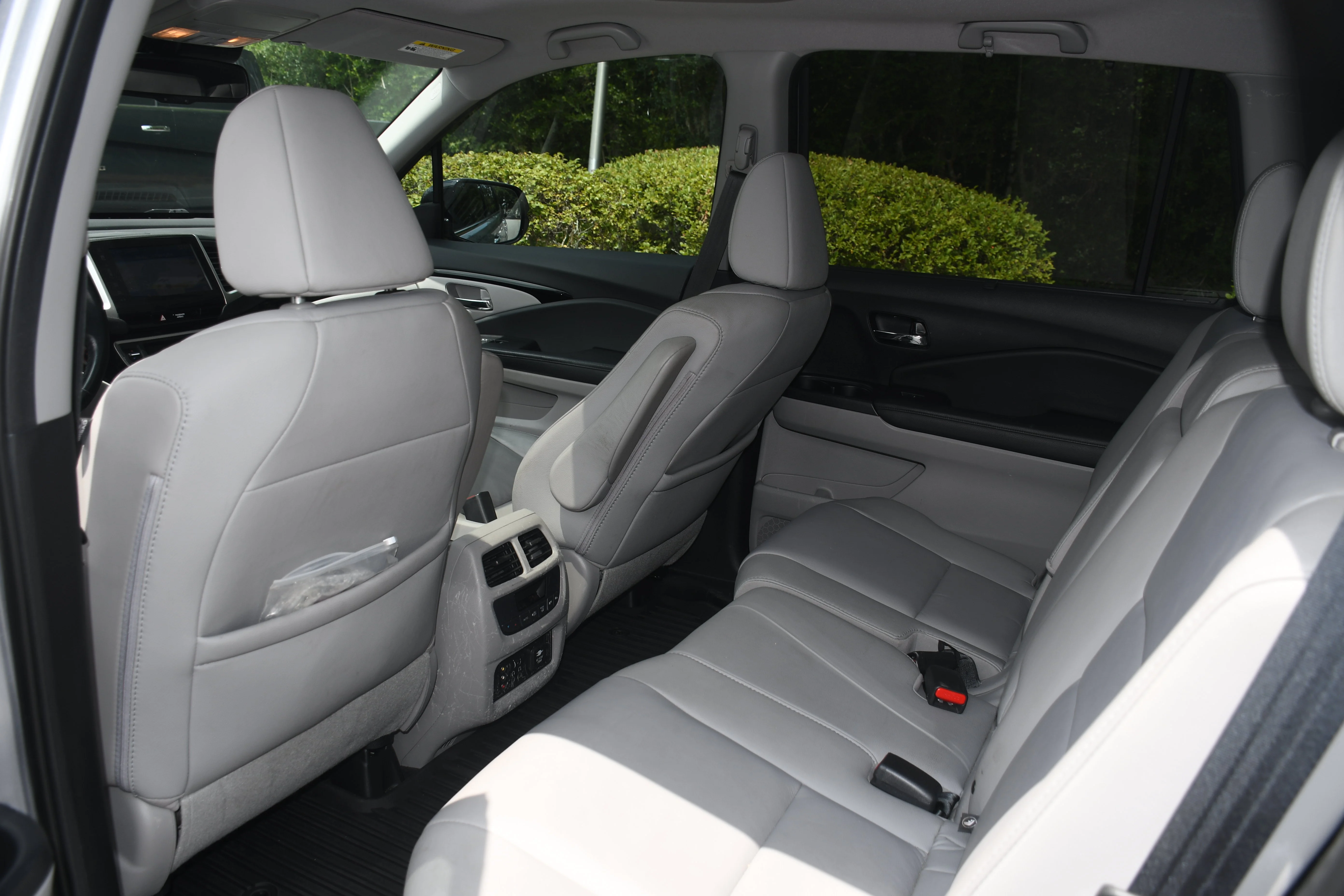 Used 2017  Honda Touring image 16