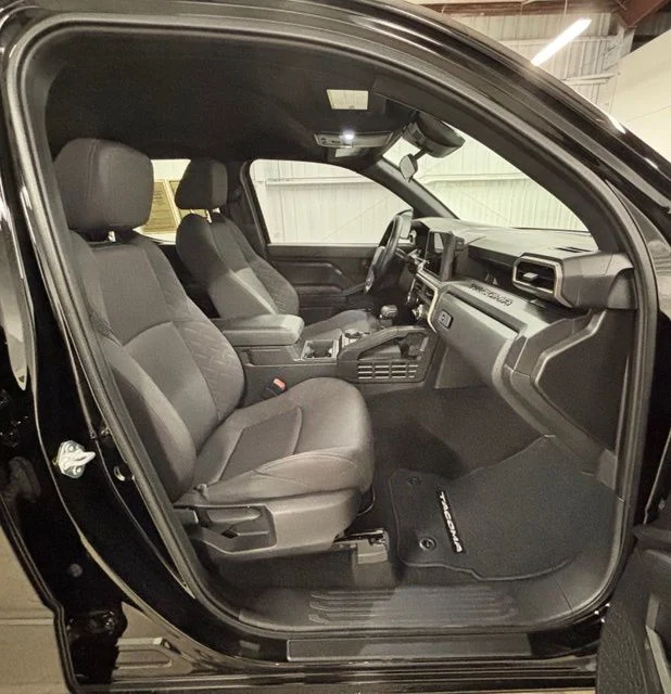 Used 2025 BLACK Toyota  image 18