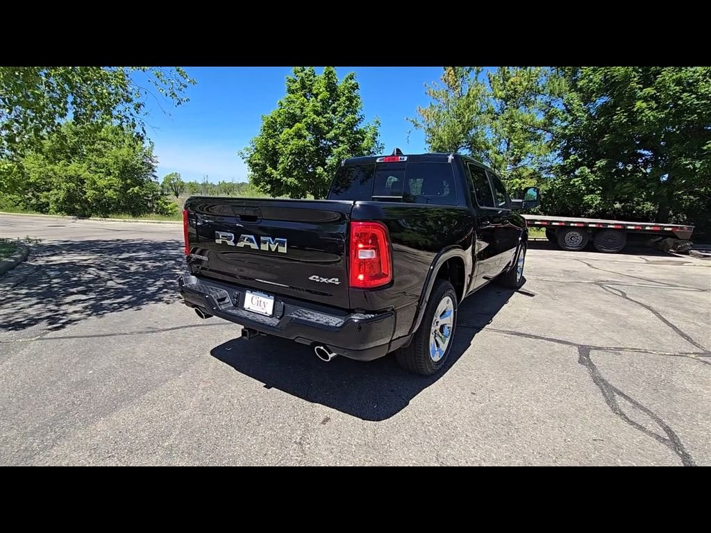 New 2026 Diamond Black Crystal Pearl-Coat Exterior Paint RAM Big Horn/Lone Star image 7