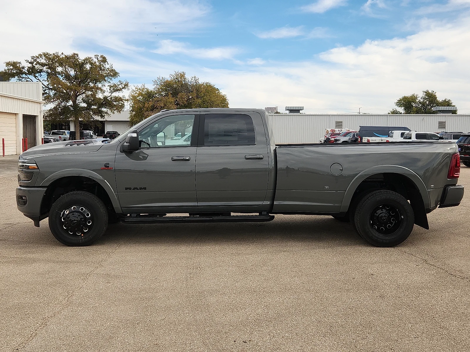 New 2027 Ceramic Gray Clear-Coat  Paint Ram LARAMIE CREW CAB 4X4 8