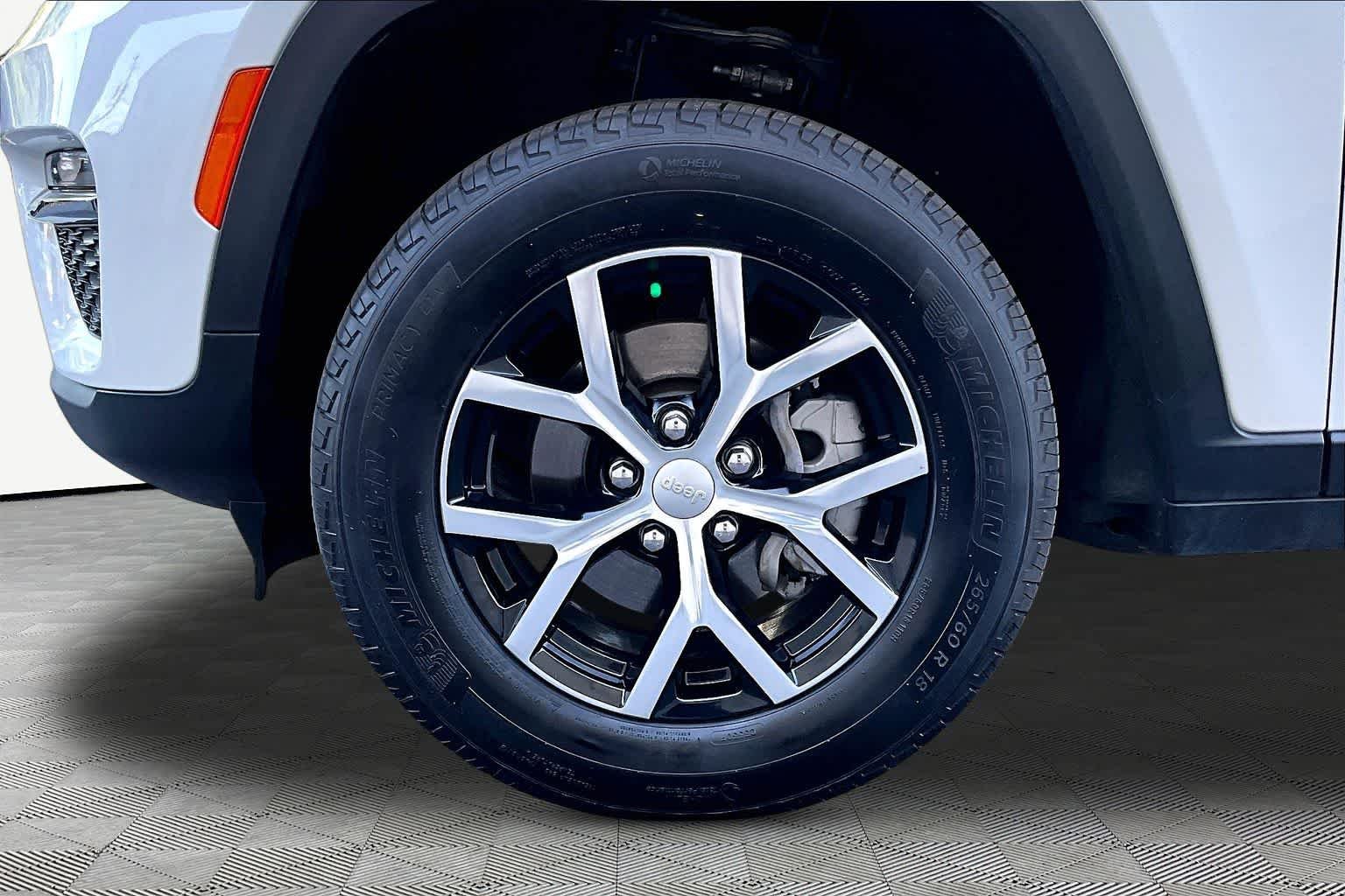 Used 2025 Bright White Clearcoat Jeep Limited image 10