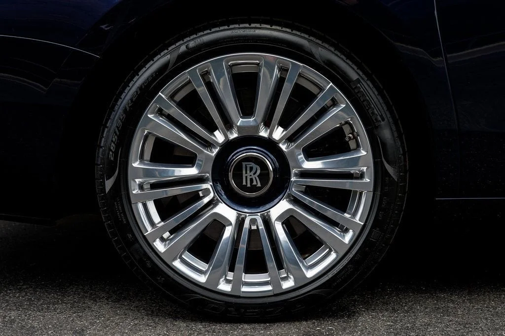 Used 2021 Midnight Sapphire Rolls-Royce  image 17