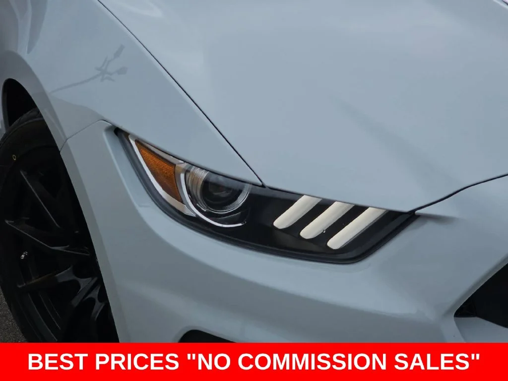 Used 2016 Gray Ford Shelby GT350 image 33
