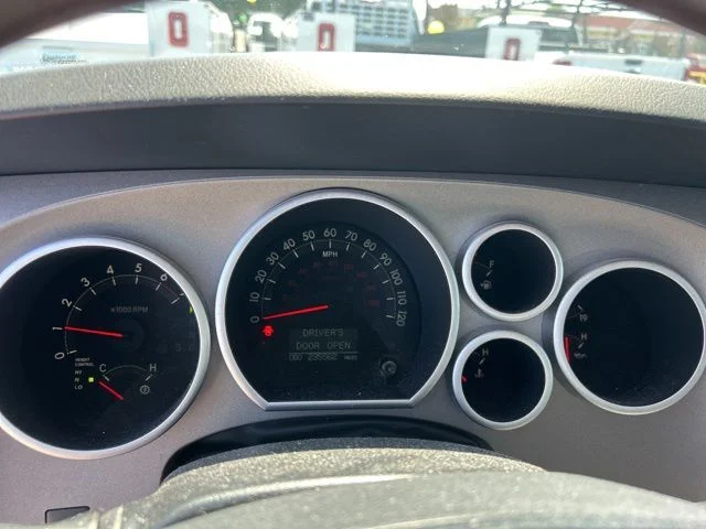 Used 2013 White Toyota Platinum image 20