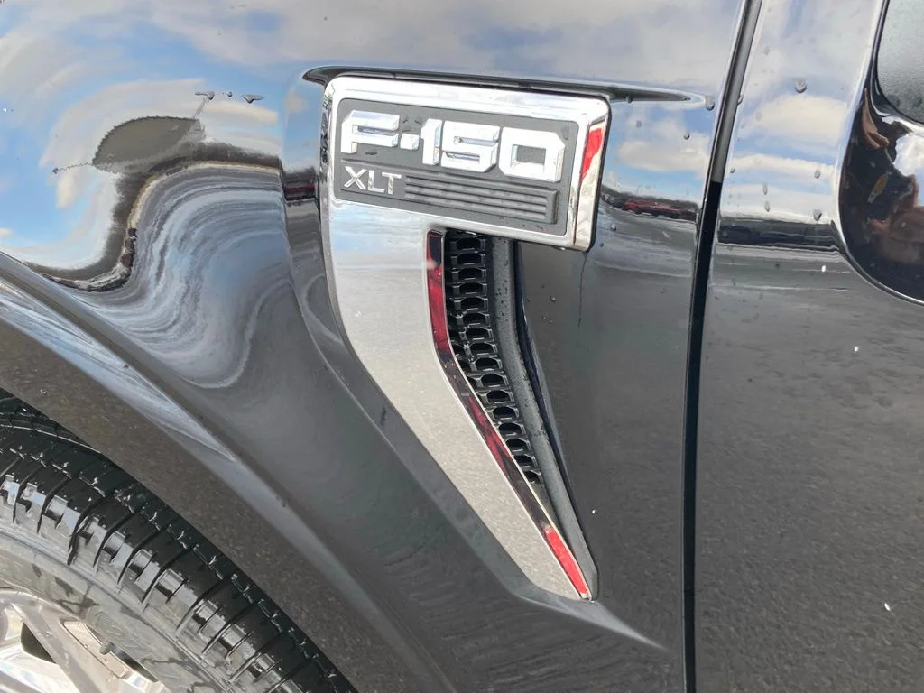 Used 2025 Black Ford XLT image 10