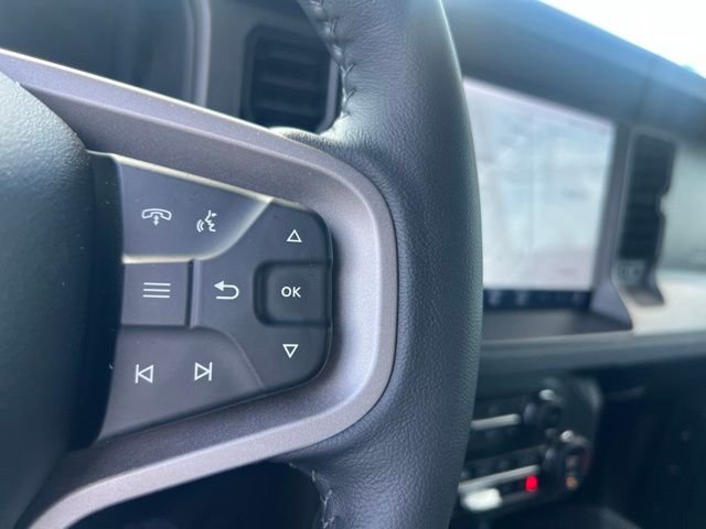 Used 2026 Oxford White Ford Badlands image 22