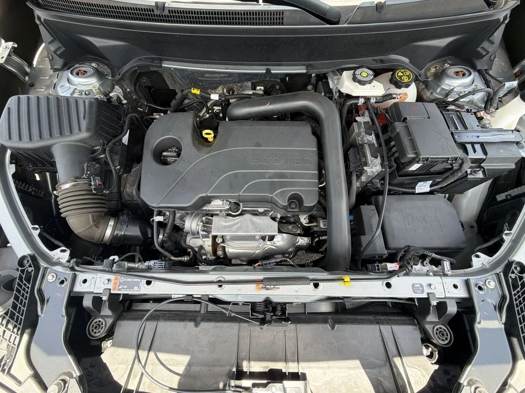 Used 2023 Silver GMC Denali image 37