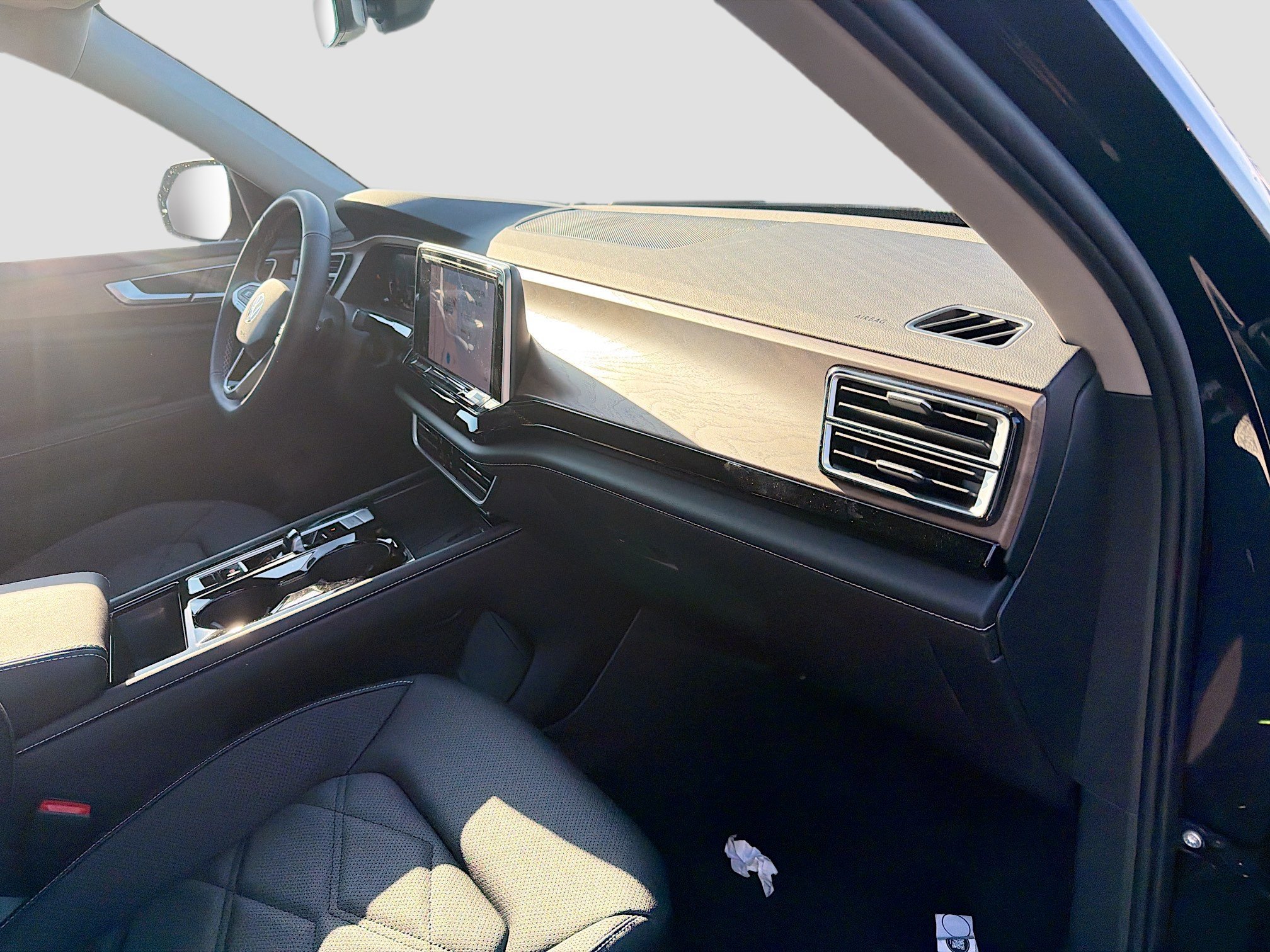 2026 Volkswagen Atlas SE w/Tech - Photo 24