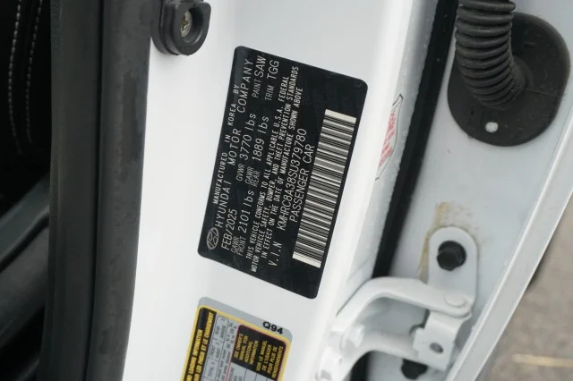 Used 2025 WHITE Hyundai SEL image 35