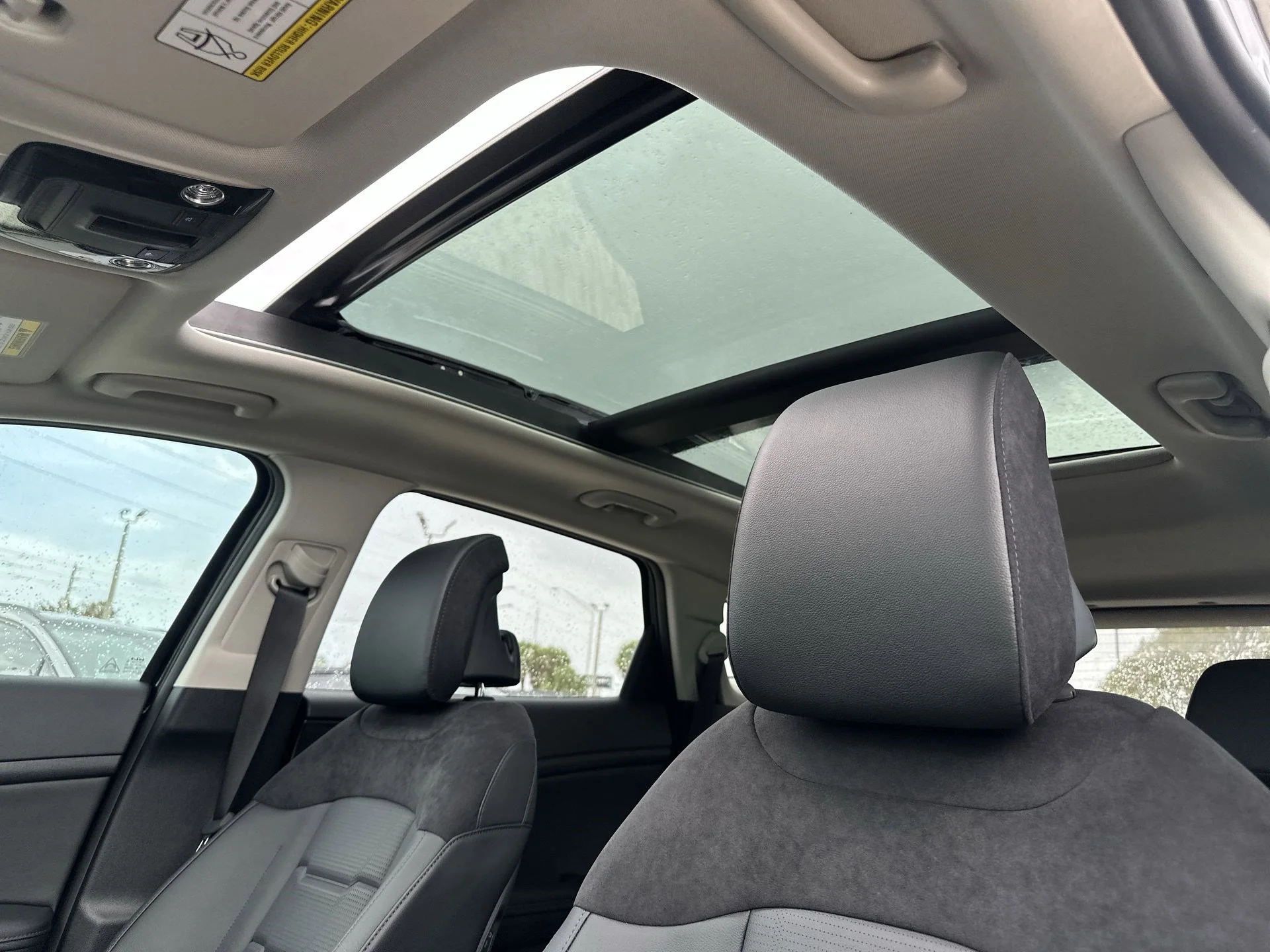 New 2026 Glacial White Pearl Kia SX Prestige image 18