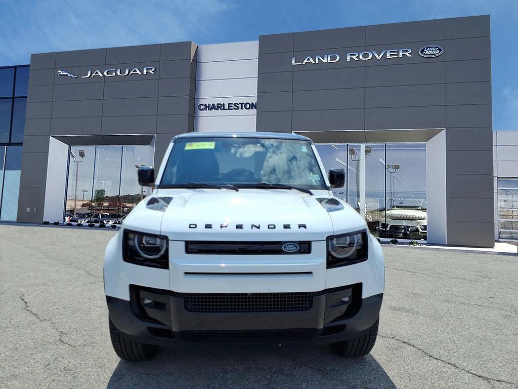 Certified Used 2026 Fuji White Land Rover S image 8
