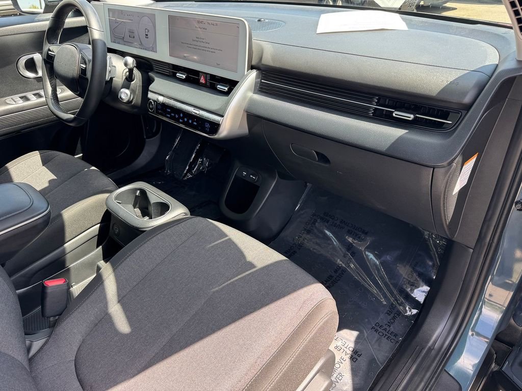 Certified Used 2024 Green Hyundai SE image 6