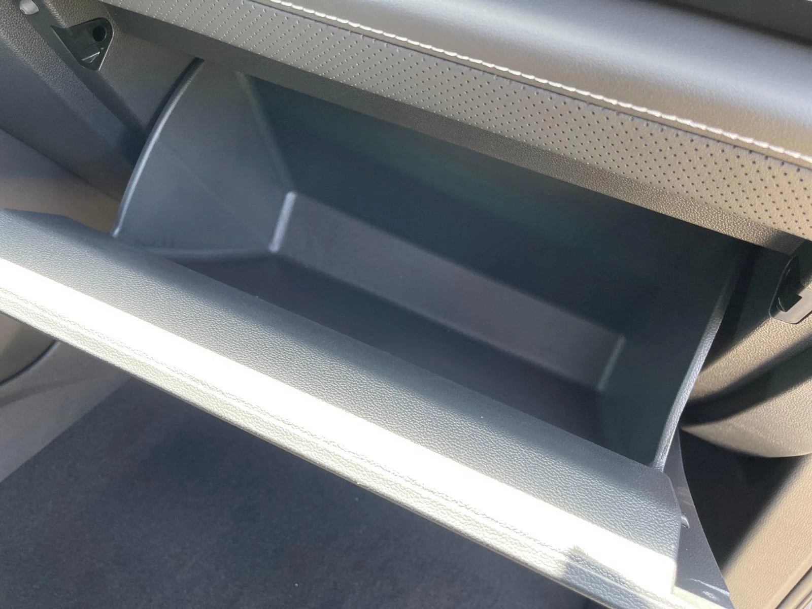 New 2026 Pure Gray Volkswagen 2.0T SE w/Technology image 39