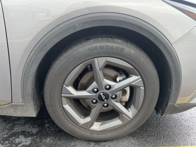 2025 Kia K4 LXS - Photo 41