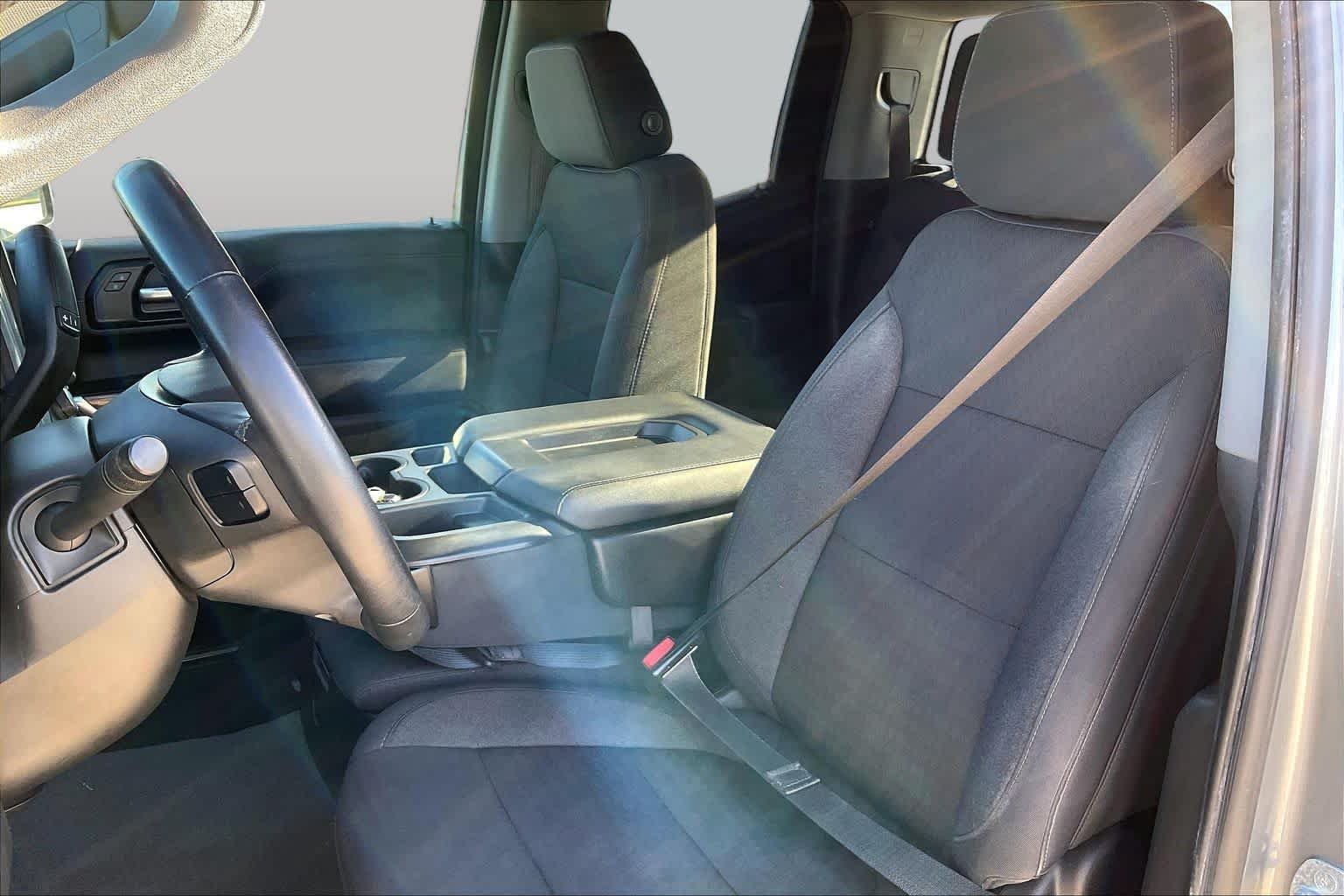 Used 2022 SATIN STEEL METALLIC Chevrolet LT image 8
