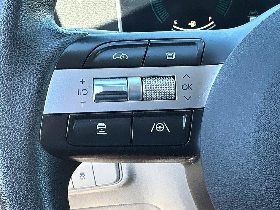 Used 2025 Atlantis Blue Hyundai SEL image 19