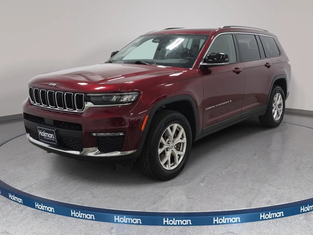 Certified Used 2021 Velvet Red Pearlcoat Jeep Limited image 1