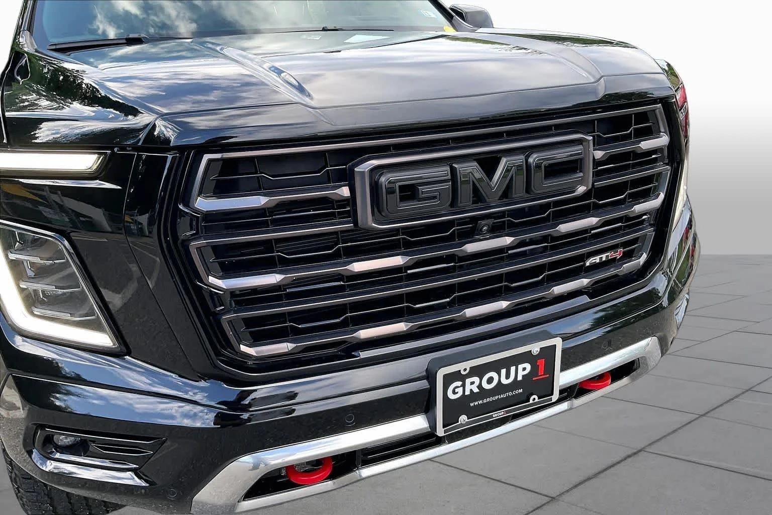 Used 2025 Onyx Black GMC AT4 Ultimate image 29
