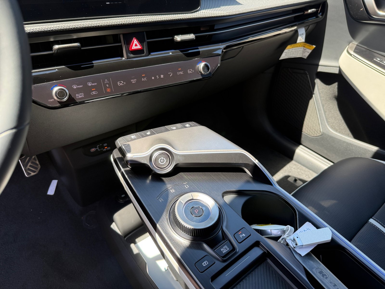 New 2026 Wolf Gray Kia GT-LINE image 13