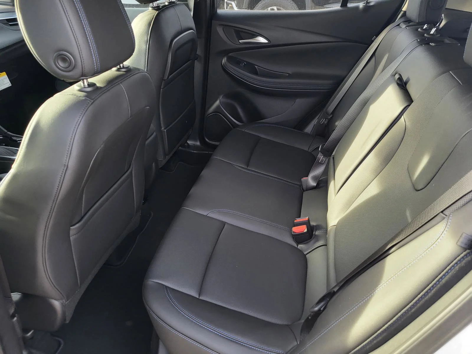 2026 Buick Encore GX Sport Touring - Photo 4