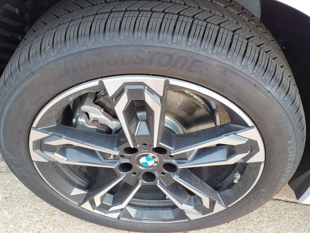 New 2026 Alpine White BMW xDrive28i image 16