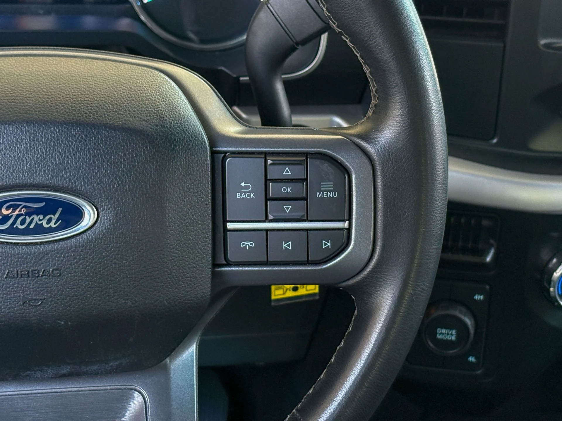 Used 2023 Silver Ford XLT image 19
