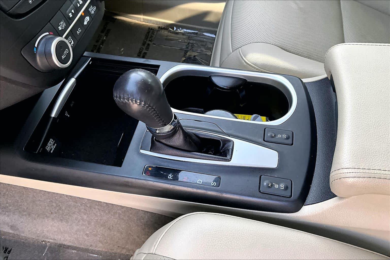 Used 2017  Acura w/Technology Pkg image 17
