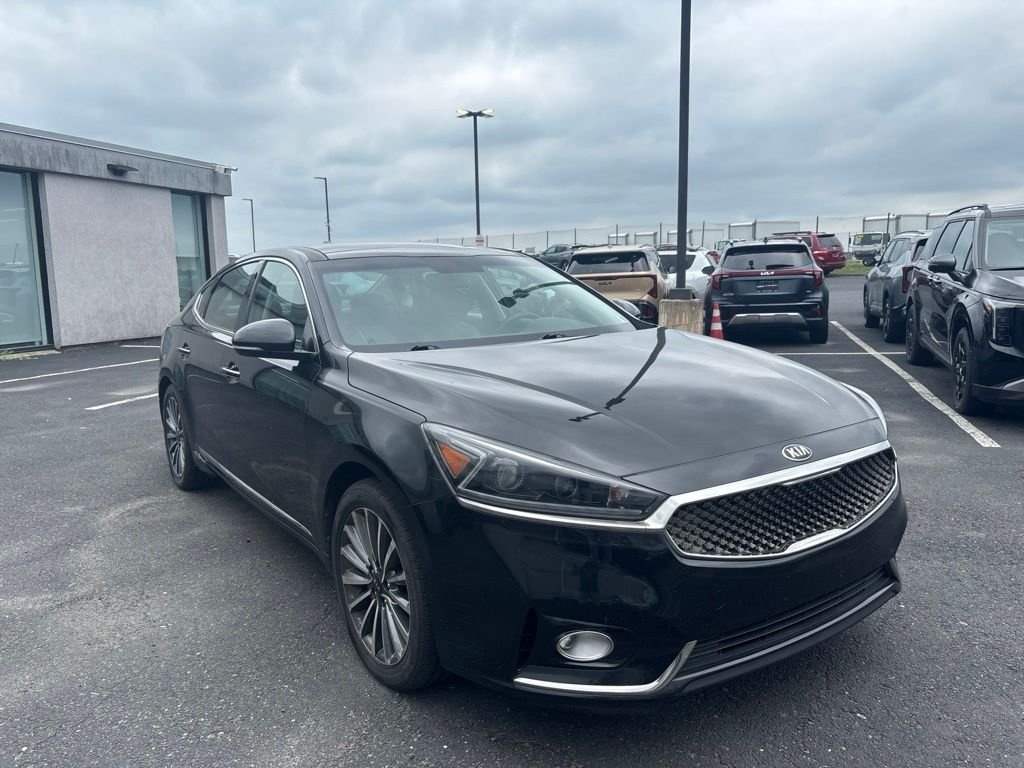 Used 2017 Black Kia Premium image 1