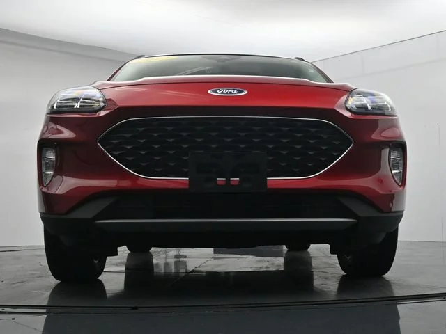 Used 2022 Red Ford Titanium image 29