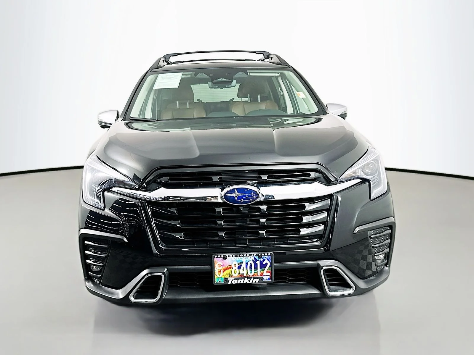 Used 2023 Crystal Black Silica Subaru Touring image 2