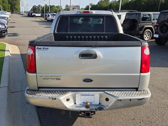 Used 2004 Silver Ford XLS image 11