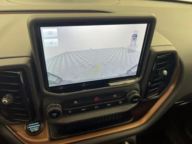 Used 2023 White Ford Badlands image 18