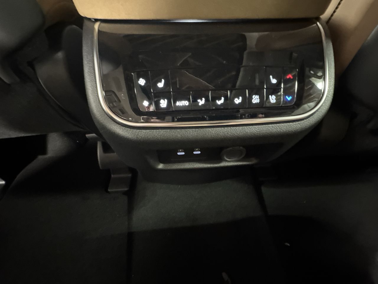 2025 INFINITI QX80 Sensory 4WD - Photo 29