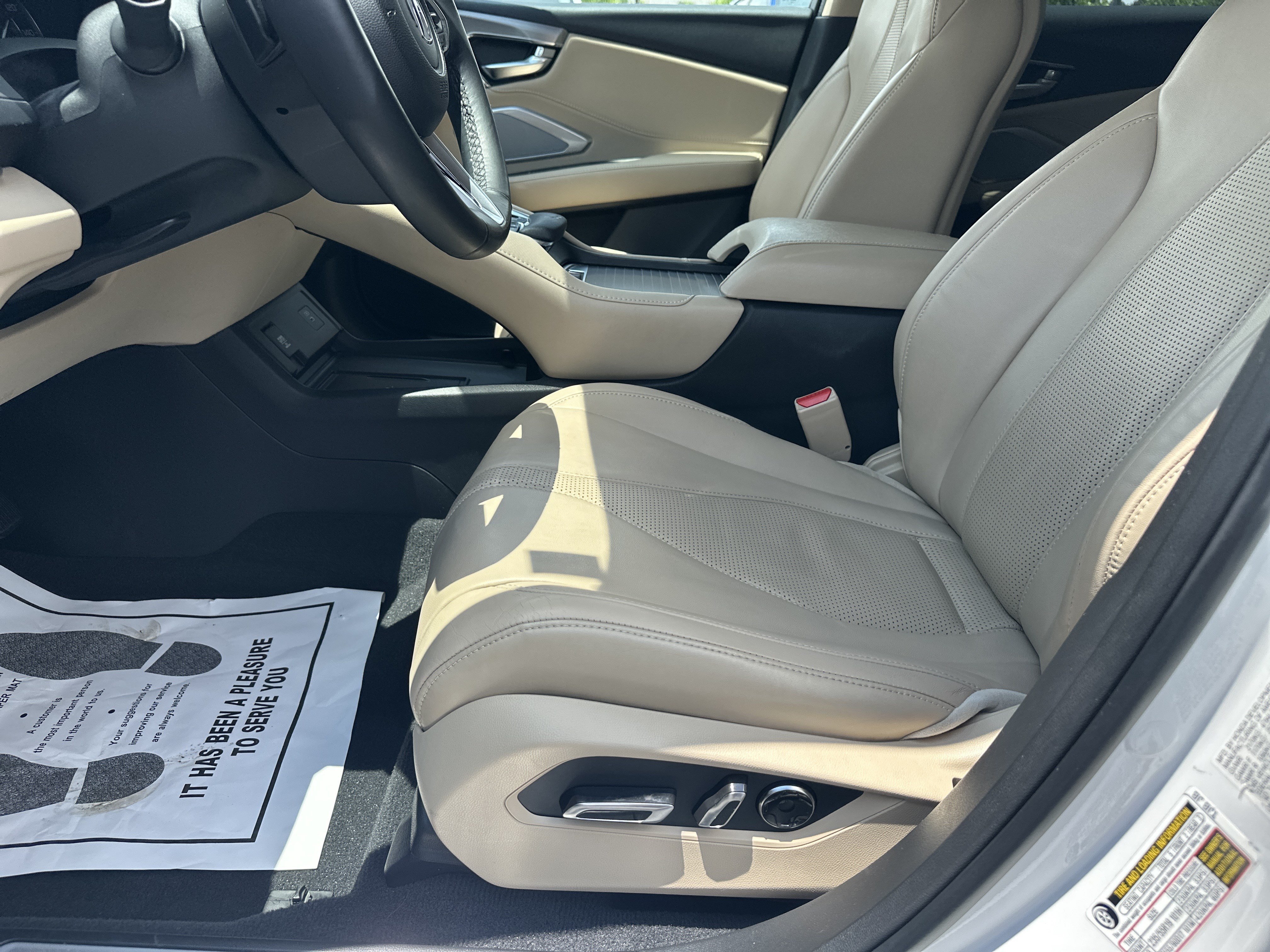 Used 2023 Platinum White Pearl Acura w/Technology Package image 9