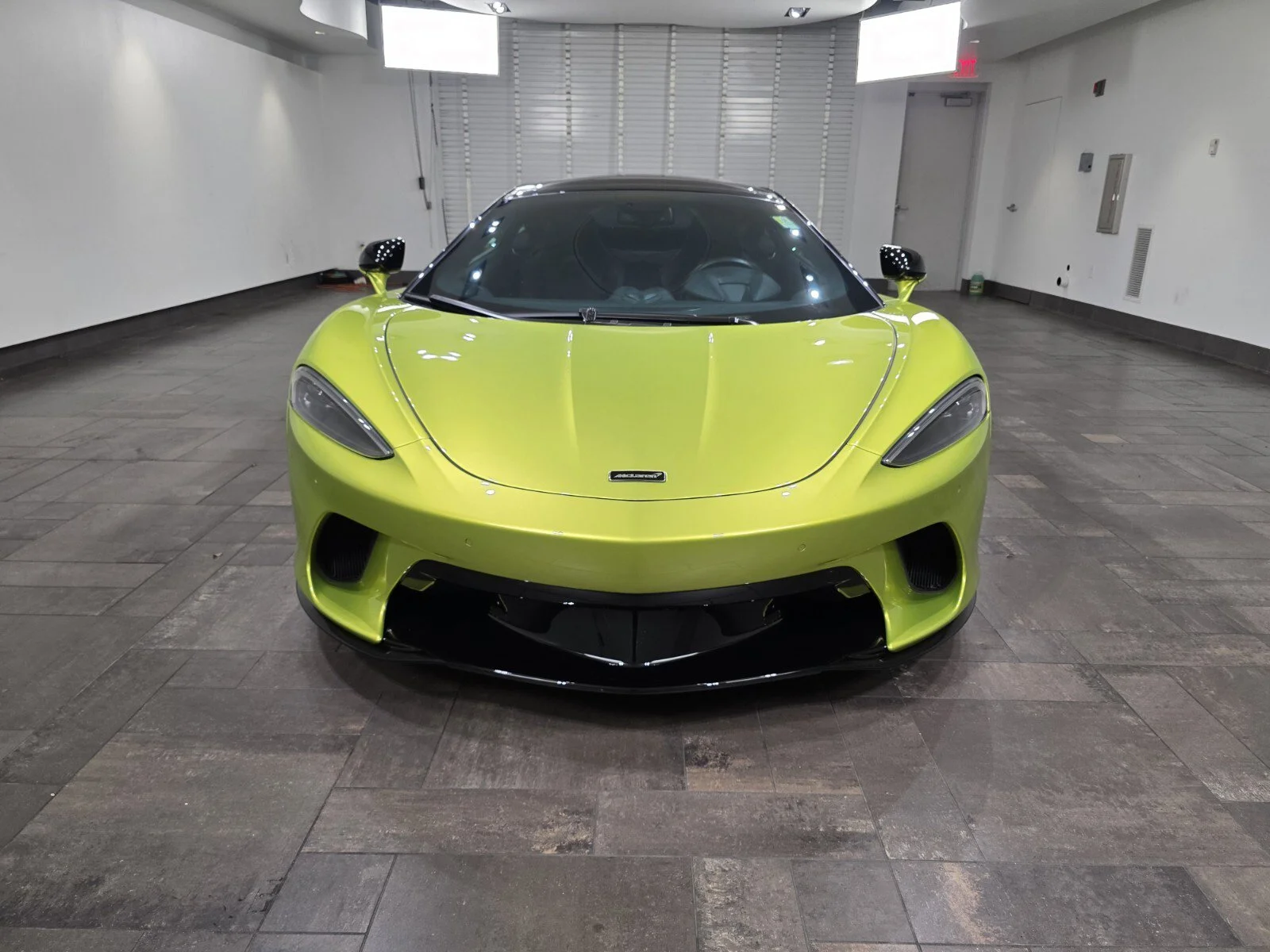 Used 2022 Flux Green McLaren  image 2