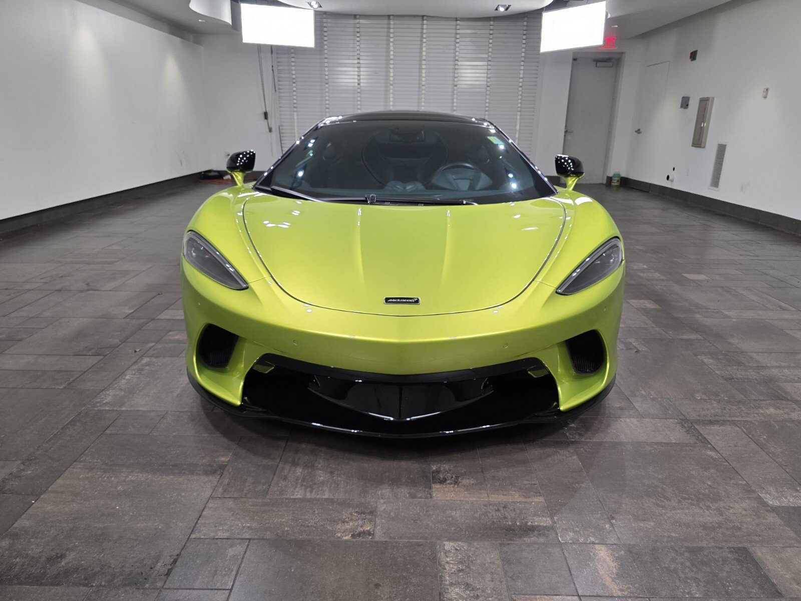 Used 2022 Flux Green McLaren  image 2