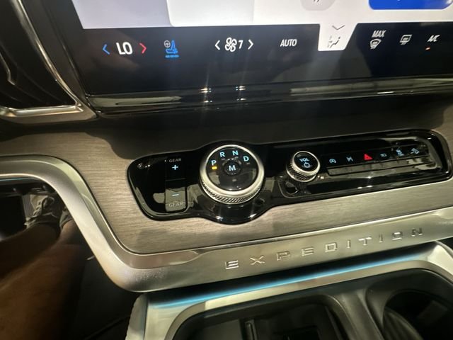 New 2027 White Ford Platinum image 27