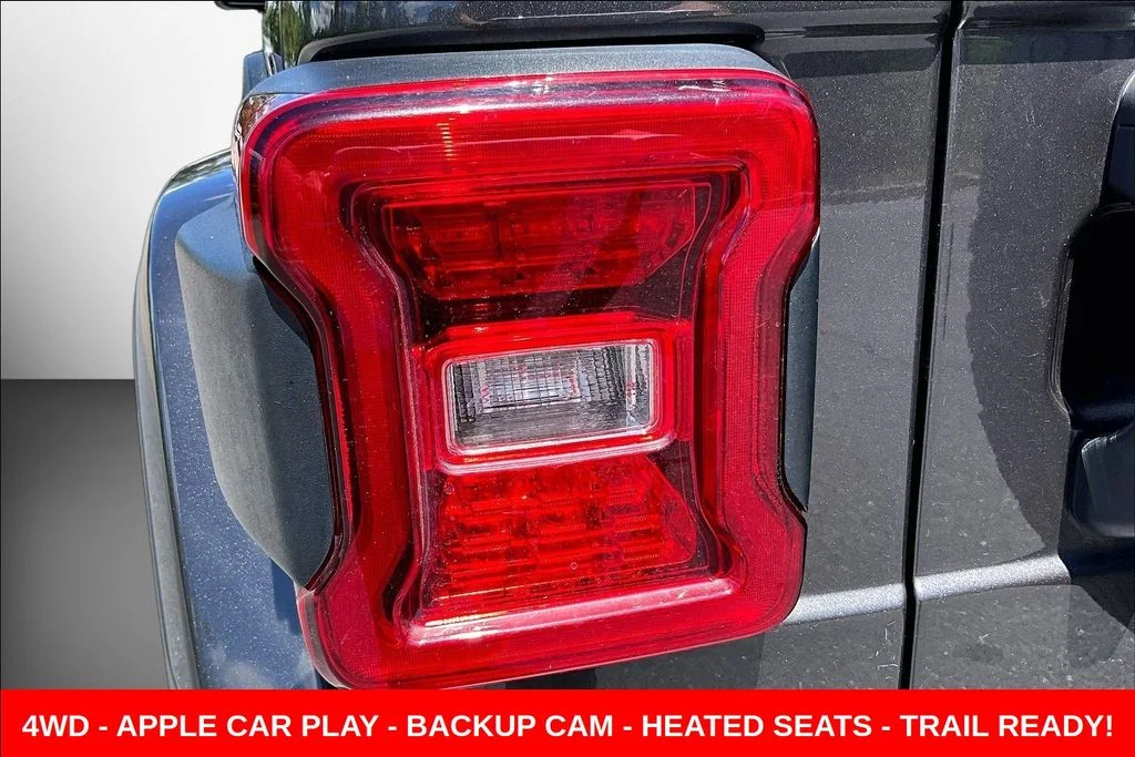 Used 2021 Gray Jeep Unlimited Sahara Altitude image 22