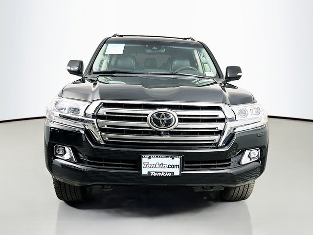 2017 Toyota Land Cruiser Base