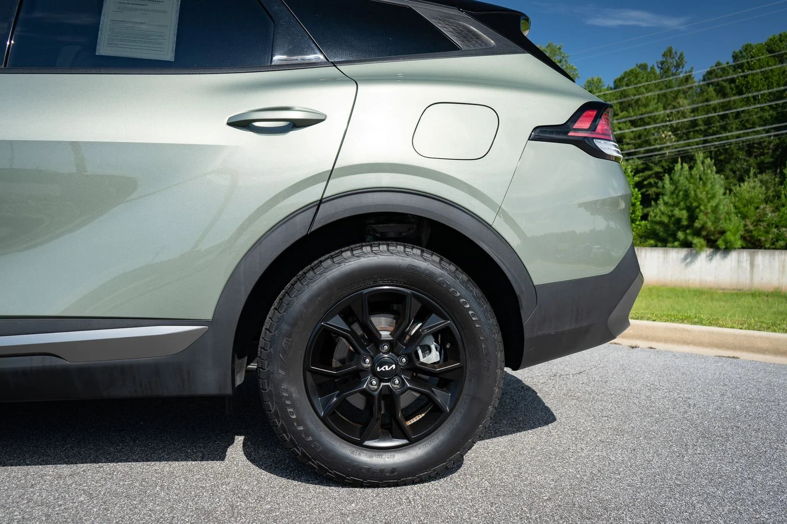 Used 2023 Green Kia X-Pro image 6