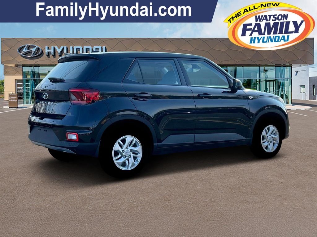 2025 Hyundai Venue SE - Photo 8