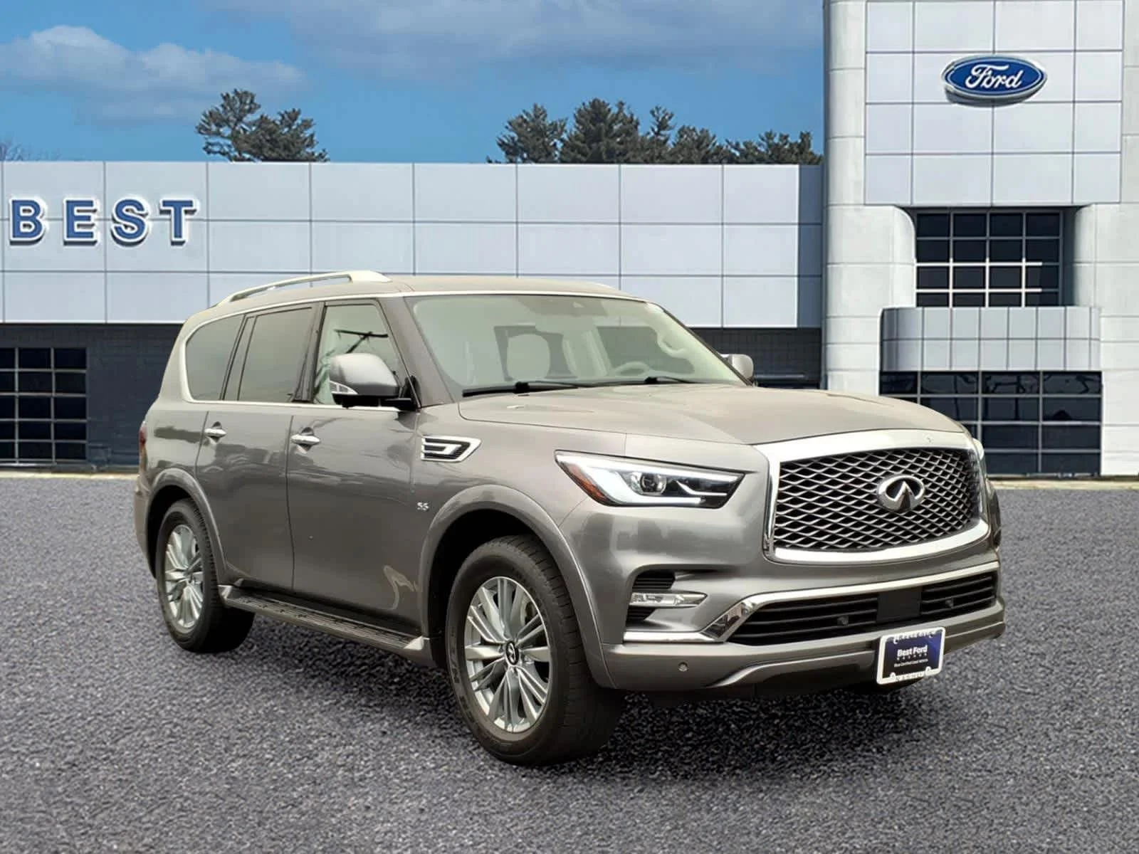 Used 2019 Graphite Shadow INFINITI LUXE image 10